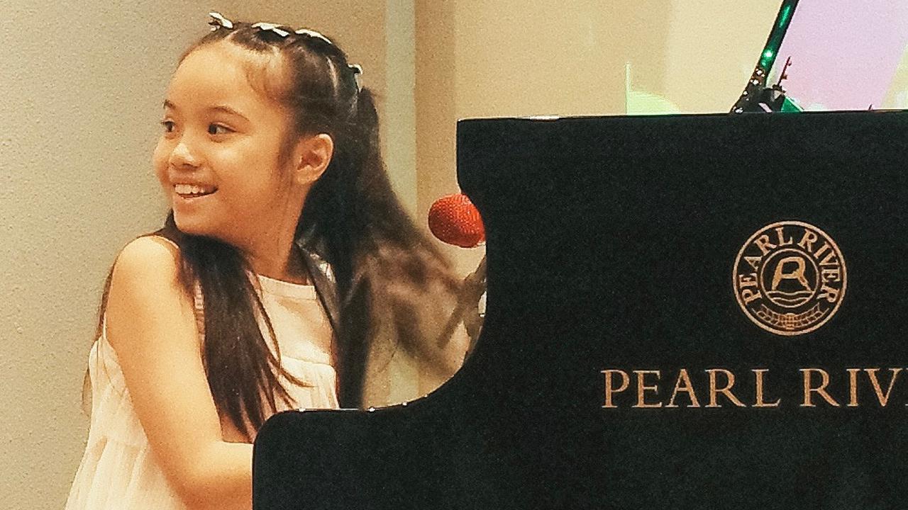 4 Potret Performance Stage Gempi Lulus Les Vokal dan Piano, Bikin Bangga Gading dan Gisel