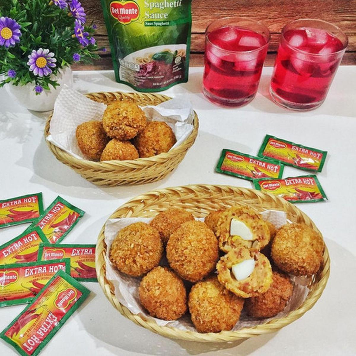 Kornet Bolognese Isi Telur