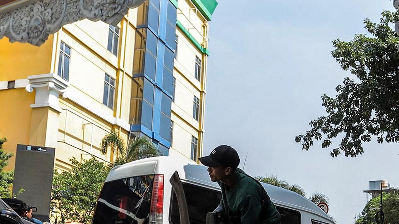 FOTO: Kondisi Trotoar di Kawasan Pasar Petak Sembilan Glodok yang Direvitalisasi agar Ramah Pejalan Kaki