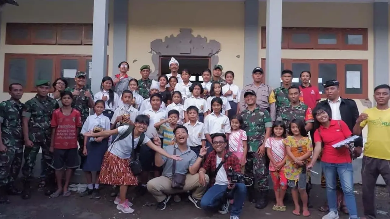letkol HTL mengajar di SMP 1 Atap