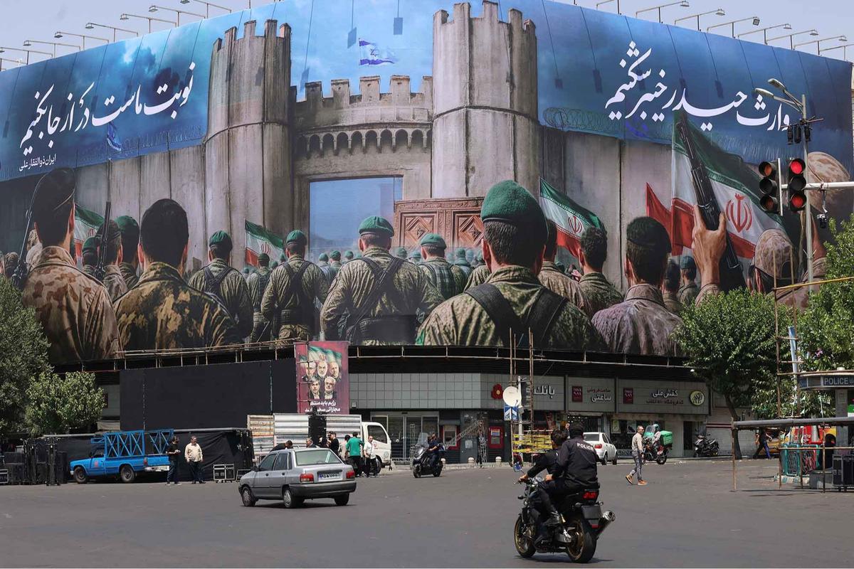 FOTO: Suasana Kota Teheran Iran Dihiasi Poster Anti-Israel