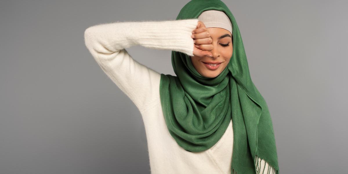Iustrasi Model Hijab Layer Simpel