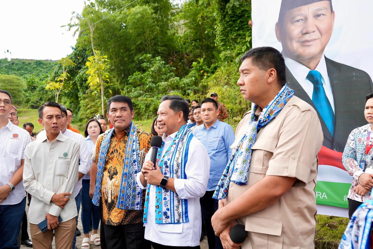 Mendagri Bersama Menteri PKP & Kepala BPS Tinjau Program Perumahan Rakyat di Minahasa