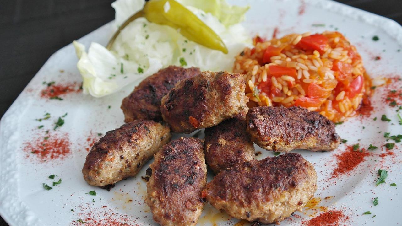 Cuma Butuh Waktu 10 Menit, Begini Resep Daging Kurban Goreng yang Empuk dan Lezat