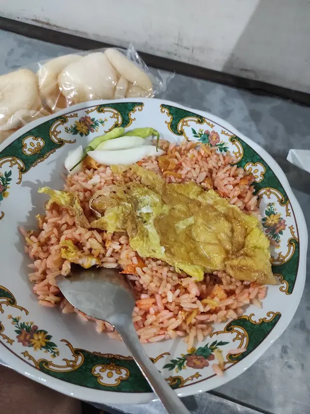 Rekomendasi Tempat Makan Dekat Stasiun Pasar Turi Surabaya