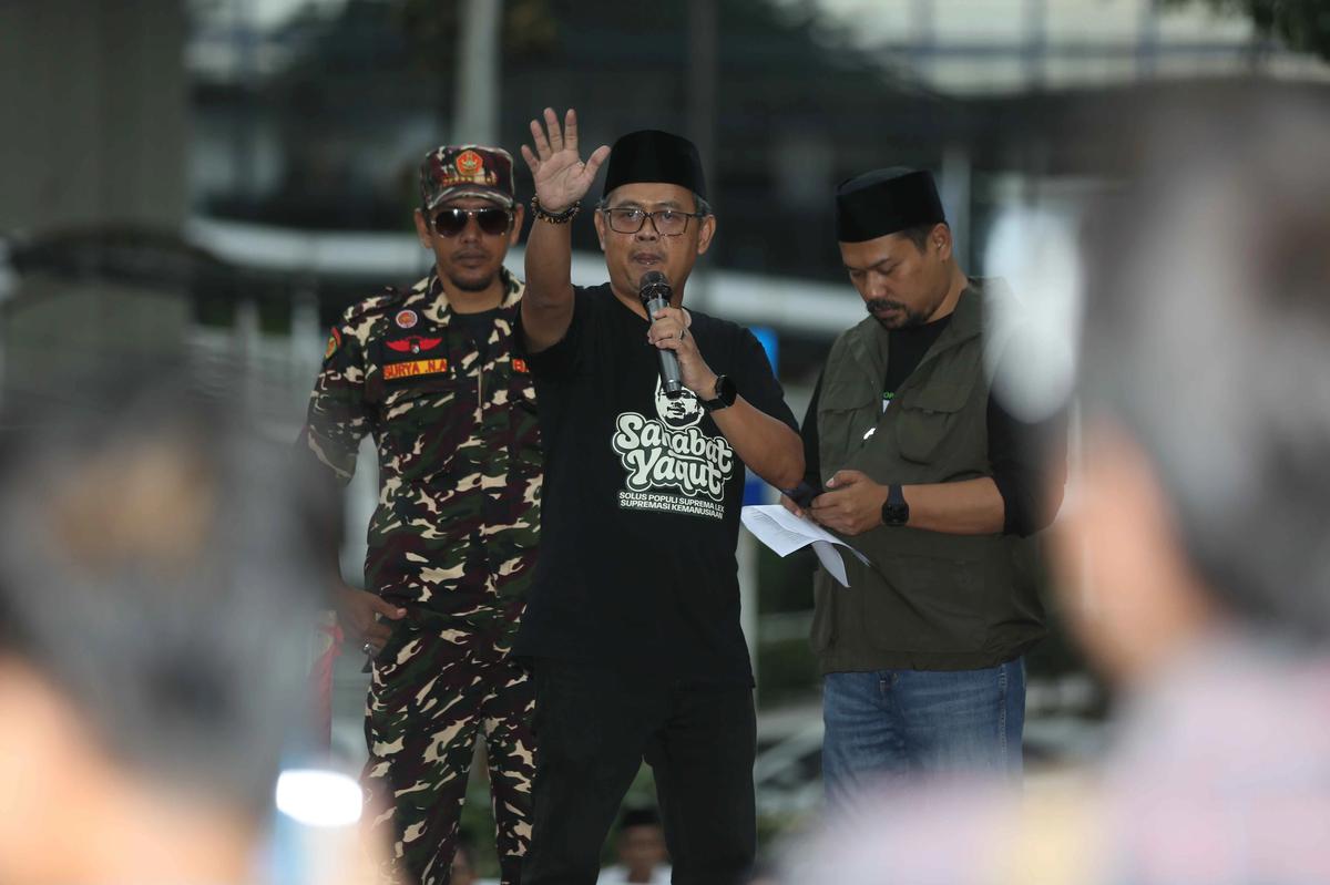 FOTO: Aksi Penolakan Banser Usai Penahanan Yaqut Cholil Qoumas