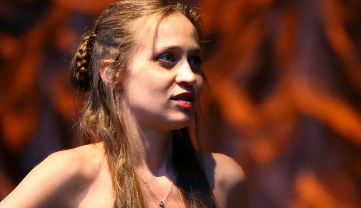 Fiona Apple diperkosa pada tahun 1989 di depan apartemen keluarganya. Saat itu baru berusia 12 tahun. (SCOTT WINTROW / GETTY IMAGES NORTH AMERICA / AFP)