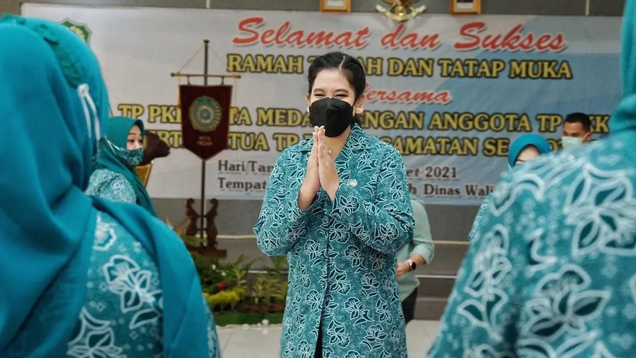 7 Momen Kahiyang Ayu jadi Ketua PKK Medan, Gayanya Curi Perhatian