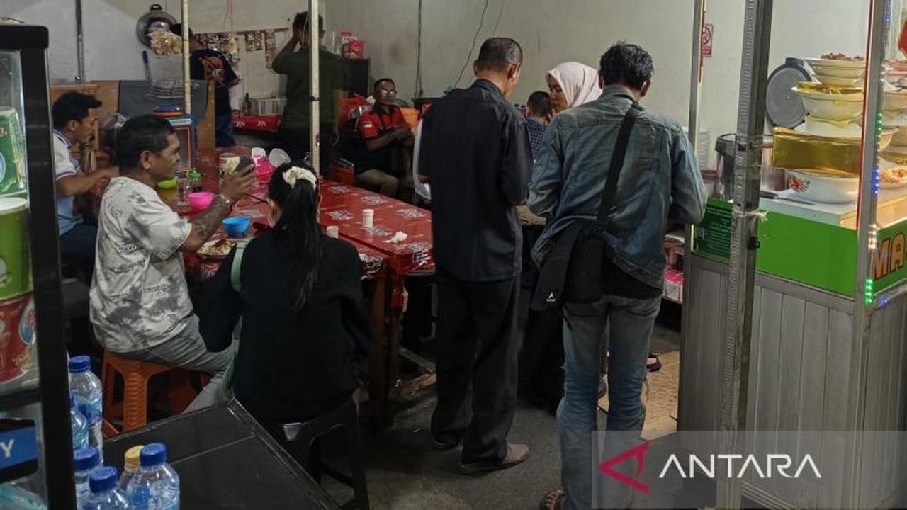 Omzet Pedagang Makanan di Terminal Pulo Gebang Melonjak 50 Persen Jelang Arus Mudik Lebaran