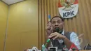 Wakil Ketua KPK Bambang Widjojanto menganggap teror yang diterima KPK sebagai ancaman nasional karena dapat mempengaruhi  kinerja sekaligus bentuk pelemahan nyata terhadap KPK, Jakarta, Rabu (11/2/2015). (Liputan6.com/Herman Zakharia)