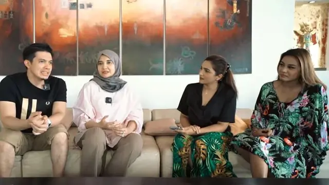 Zaskia Sungkar - Irwansyah (Foto: YouTube)