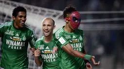 1. Spiderman (Saint-Ettiene) - Sebanyak 87 penampilan suskes dicatatkan Aubameyang bersama Saint-Ettiene di Ligue 1. Sajak 2011 hingga 2013, Aubameyang mencetak 37 gol. (AFP/Jeff Pachoud)