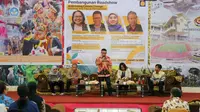 Diskusi bertajuk "Prospek Transisi Energi: Perspektif Nasional dan Regional di Indonesia" yang diselenggarakan Forum Kajian Pembangunan (FKP) Bersama Australian National University (ANU) Indonesia Project dan didukung KONEKSI di tiga lokasi berbeda, Manokwari, Jayapura, dan Merauke pada 13-16 Januari 2025.
