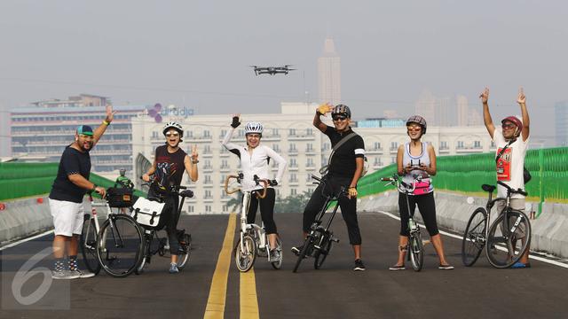 Hampir Rampung, Jalan Layang Ciledug-Tendean Dimanfaatkan Warga untuk Berolahraga