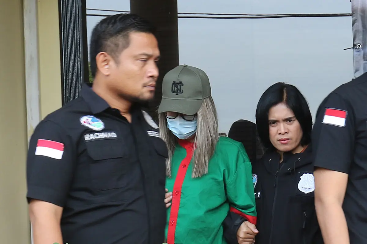 Lucinta Luna saat dirilis di Polres Metro Jakarta Barat (Liputan6.com/ Herman Zakharia)