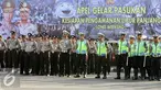 Polda Metro Jaya gelar apel kesiapan dan pengamanan di jelang libur panjang pada 5-8 Mei, Jakarta, Rabu (4/5/2016). Rencananya, sebanyak 6 ribu personel keamanan akan disiapkan untuk pengamanan. (Liputan6.com/Yoppy Renato)