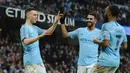 Pemain Manchester City Phil Foden (kiri) merayakan dengan rekan satu timnya setelah mencetak gol ke gawang Rotherham United pada putaran ketiga Piala FA di Stadion Etihad, Manchester, Inggris, Minggu (6/1). (AP Photo/Rui Vieira)