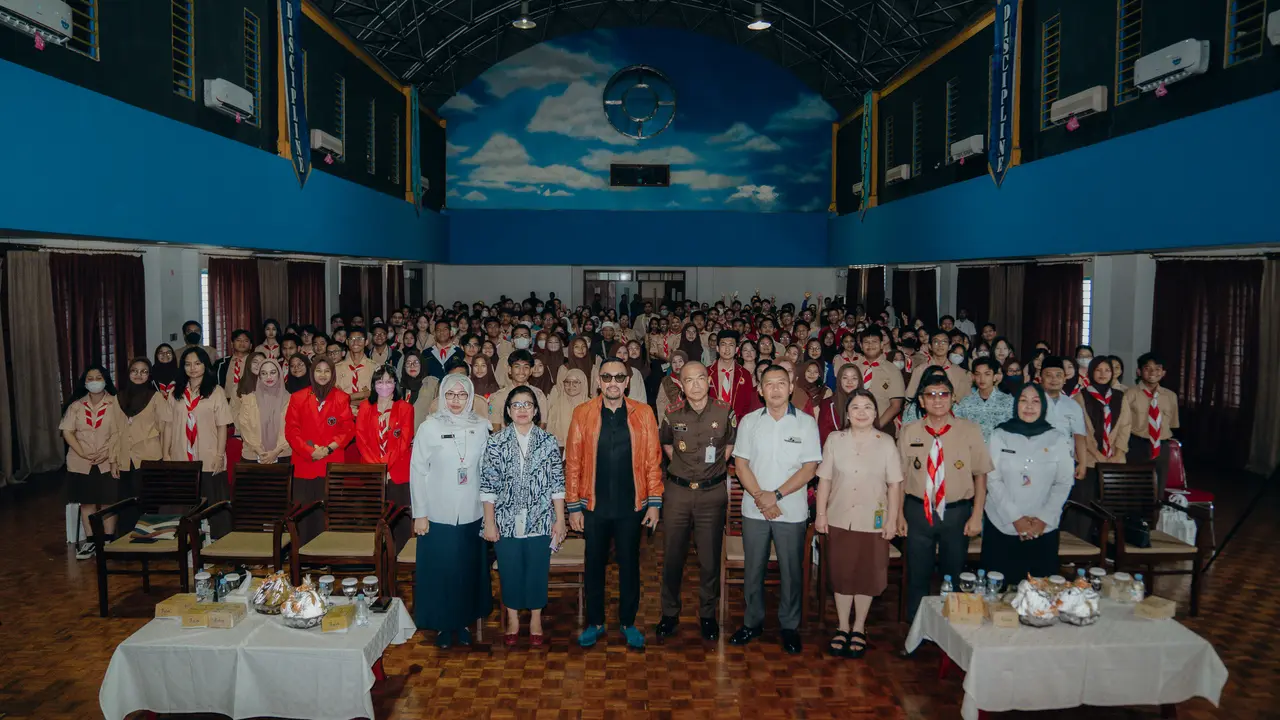 Kejaksaan Tinggi (Kejati) DKI Jakarta bersama Kejaksaan Negeri (Kejari) Jakarta Utara, mengadakan kegiatan Jaksa Masuk Sekolah (JMS) dengan tema “Kenali Hukum Jauhkan Hukuman” di Jubilee School Jakarta Utara, Rabu (9/8). Dalam kegiatan kali ini, turut had