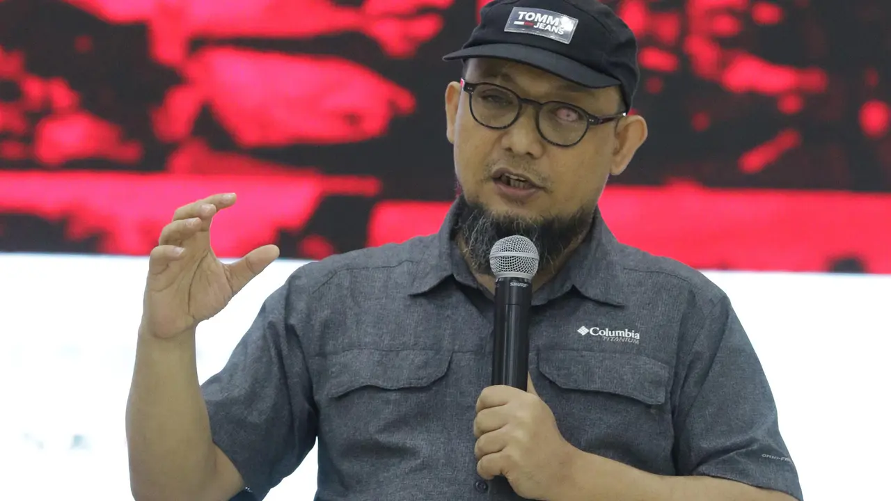 Penampilan Novel Baswedan Saat Jadi Pembicara Pada Gathering Nasional Turuntangan