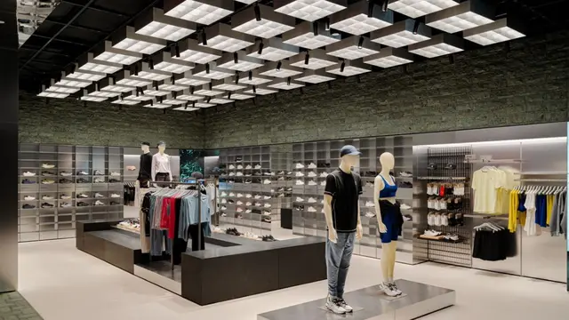 On Store Jakarta ASHTA