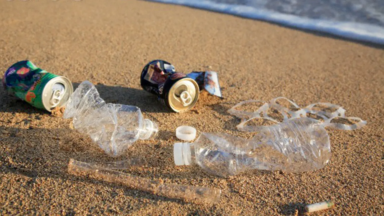 Tahun 2015, Sampah Plastik Lebih Banyak Dibandingkan Ikan di Laut