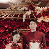 Momen pasangan Nita Vior, akrab disapa Vior, dan pebasket nasional Vincent Kosasih melakukan proses Sangjit (Instagram/@nitavior)