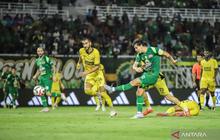 Gol Tunggal Bruno Moreira, Persebaya Menang Tipis 1-0 atas Semen Padang dan Meroket ke Peringkat Tiga Liga!