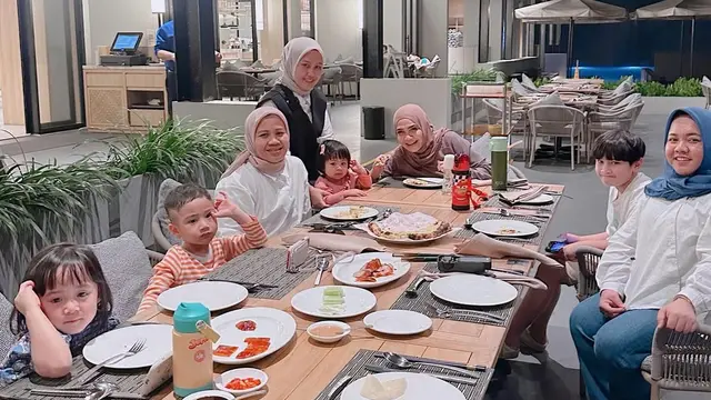Potret Kompak Tiga Pengasuh Anak Raffi Ahmad di Berbagai Momen/Instagram @rafinagita1717