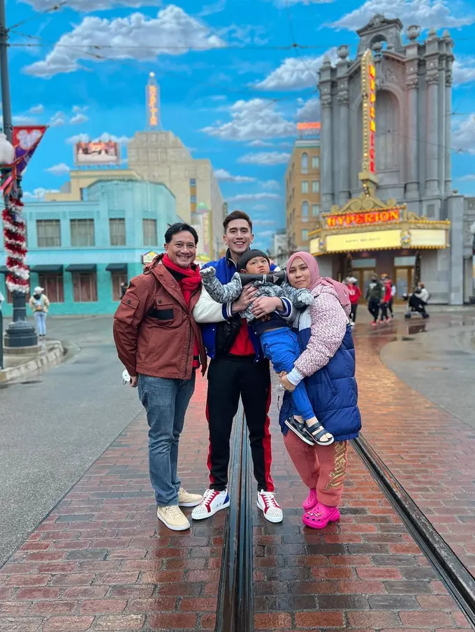 [Fimela] Ivan Fadilla dan Ibu Sambung Verrel Bramasta