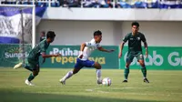 PSIM Yogyakarta meraih kemenangan 1-0 atas Persikab Bandung pada laga lanjutan Pegadaian Liga 2 musim ini di Stadion Mandala Krida, Yogyakarta, Minggu (22/10/2023) sore WIB. (Bola.com/Ana Dewi)