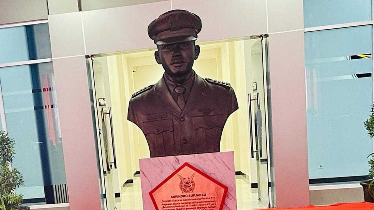 gedung Kapten Penerbang (KPT PNB) Anumerta Surindro Supjarso