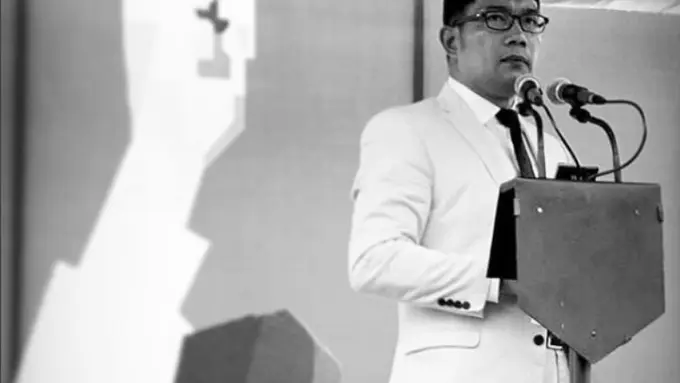 Ketika Ridwan Kamil Murka dan Acungkan Jari Tengah