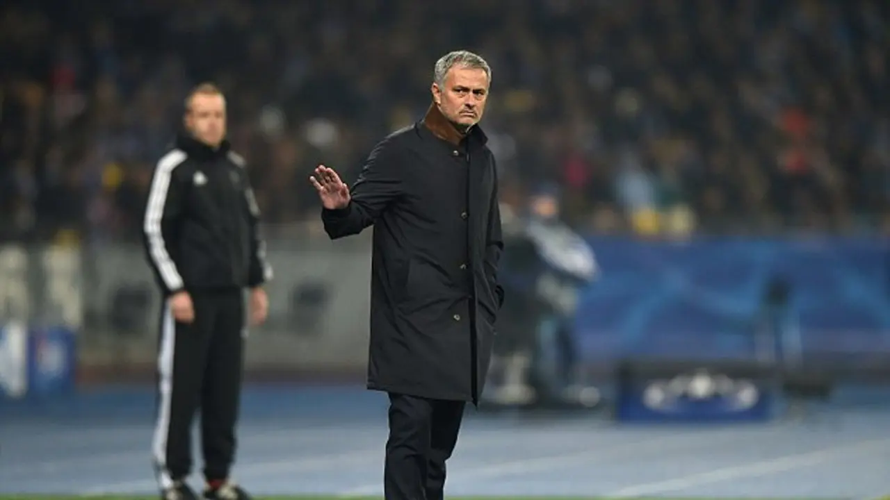 Mourinho Optimistis Chelsea Lolos 16 Besar (udah)