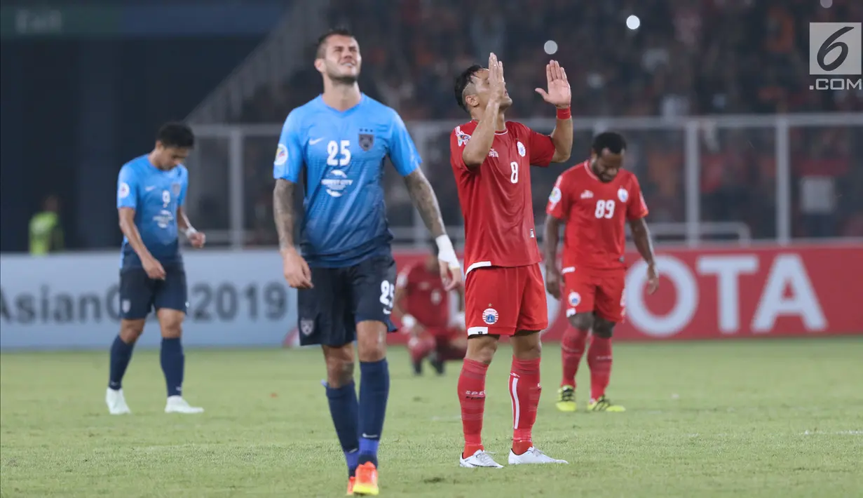 Gelandang Persija, Addison Alves merayakan kemenangan atas Johor Darul Takzim pada lanjutan penyisihan Grup H Piala Asia 2018 di Stadion GBK, Jakarta, Selasa (10/4). Persija menang telak 4-0. (Liputan6.com/Helmi Fithriansyah)