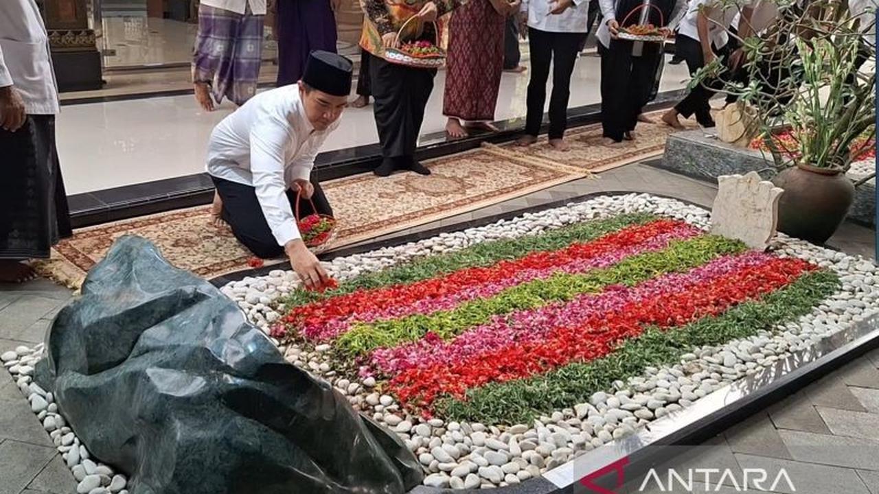 Kaesang Ziarah Gus Dur di Jombang, Ternyata Ini Alasan PSI Jadikan Gus Dur Teladan Anti-Intoleransi