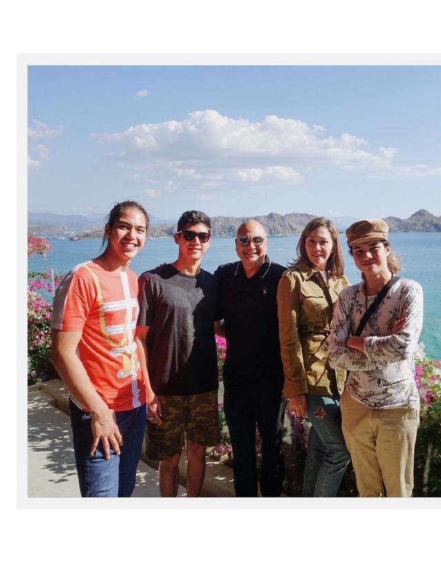 Anniversary Pertama, Ini 6 Potret Perjalanan Cinta Maia Estianty dan Irwan Mussry