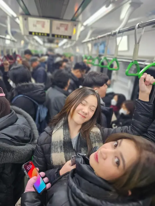 <p>[Instagram/nafaurbach]</p>