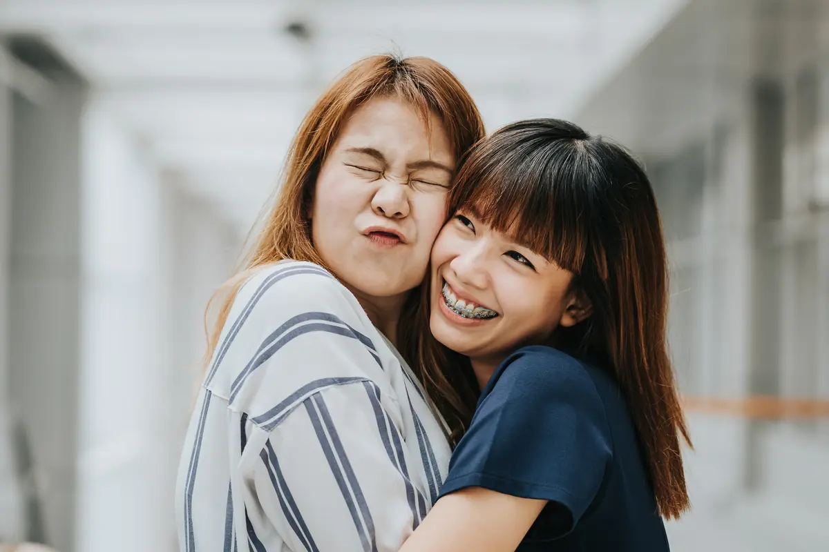 sayang pelukan sahabat