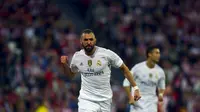  Striker Real Madrid Karim Benzema merayakan gol ke gawang Athletic Bilbao (REUTERS/Vincent West)