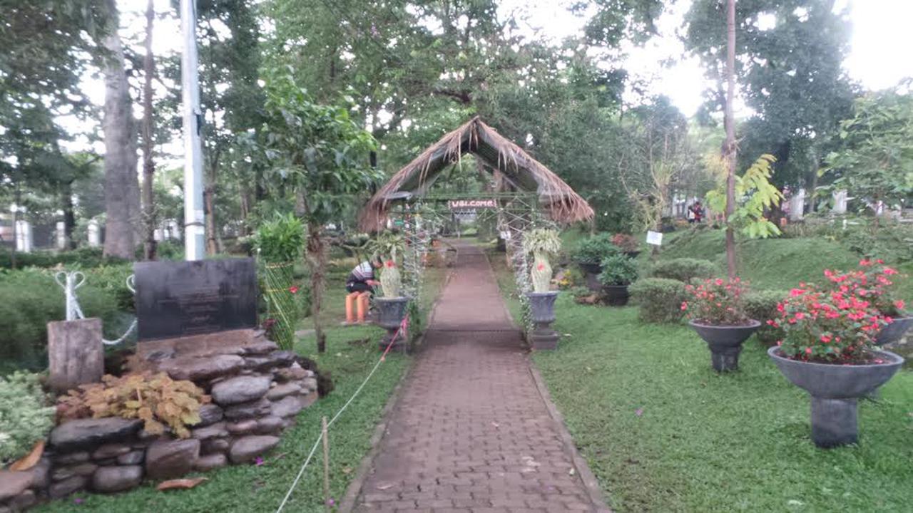 Taman Pustaka Bunga, Alternatif Wisata Murah Di Bandung