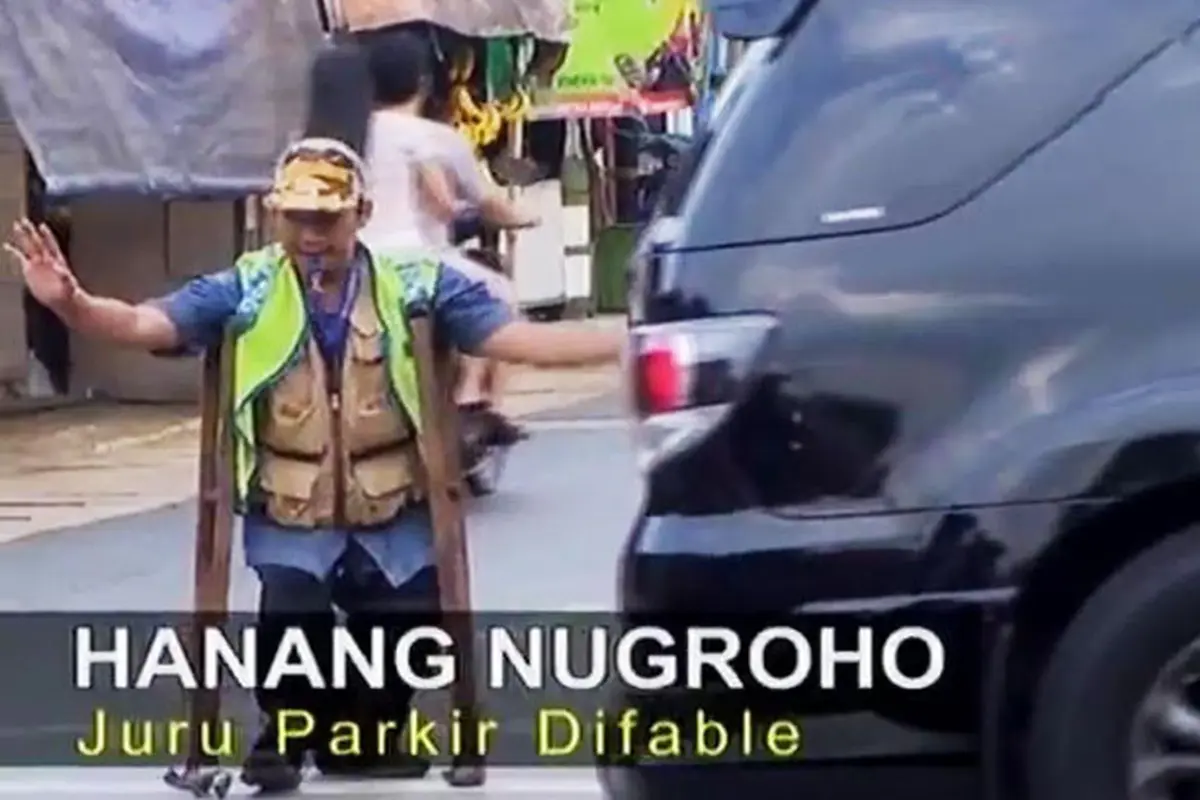 Pantang Menyerah Juru Parkir Difabel