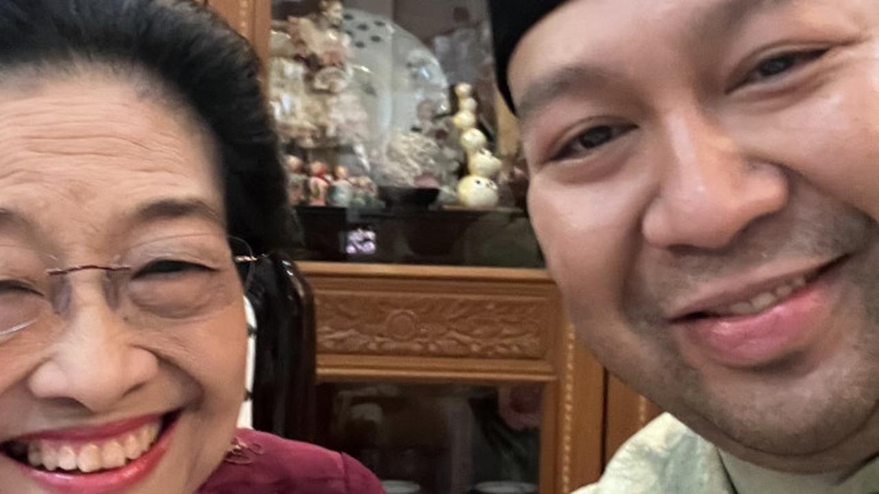 VIDEO: Analisa Rocky Gerung di Balik Senyum Selfie Didit Prabowo & Megawati Saat Lebaran