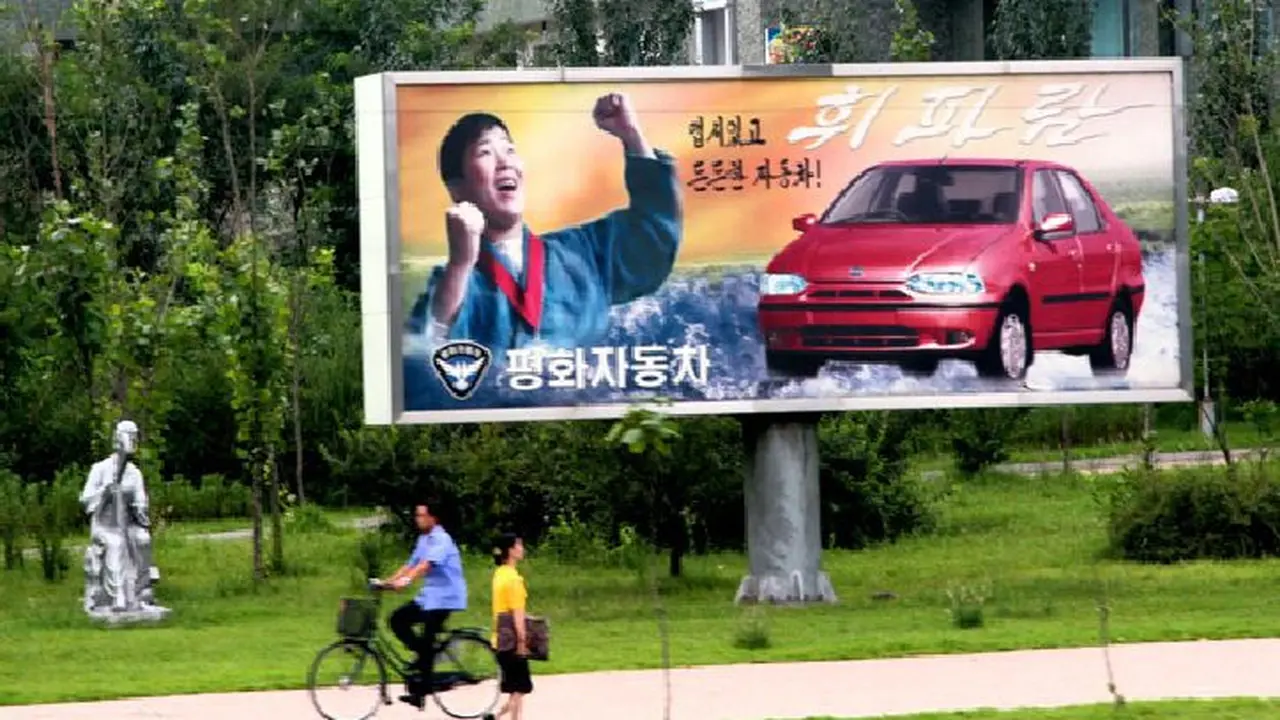 Papan reklame Pyeonghwa (Foto:Carscoops)