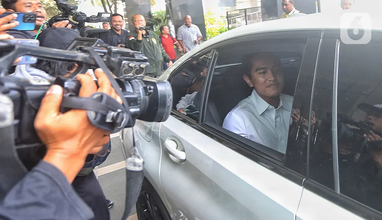 Sebelumnya, Kaesang Pangarep sempat dicari Komisi Pemberantasan Korupsi (KPK) untuk dimintai klarifikasi soal penggunaan jet pribadi saat bepergian ke luar negeri. (Liputan6.com/Angga Yuniar)