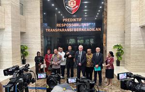 Kapolri Jenderal Listyo Sigit Prabowo menerima kunjungan Sekretaris Jenderal International Trade Union Confederation (ITUC) dan Sekjen ITUC Asia Pacific (AP) di Markas Besar Polri. (Liputan6/Nanda Perdana)