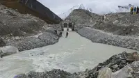 Pengeringan Danau Imja di sekitar Gunung Everest. (Departemen Hidrologi dan Meteorolgi Nepal)