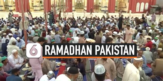 VIDEO: Suasana Ramai Buka Puasa Bersama di Masjid Karachi Pakistan