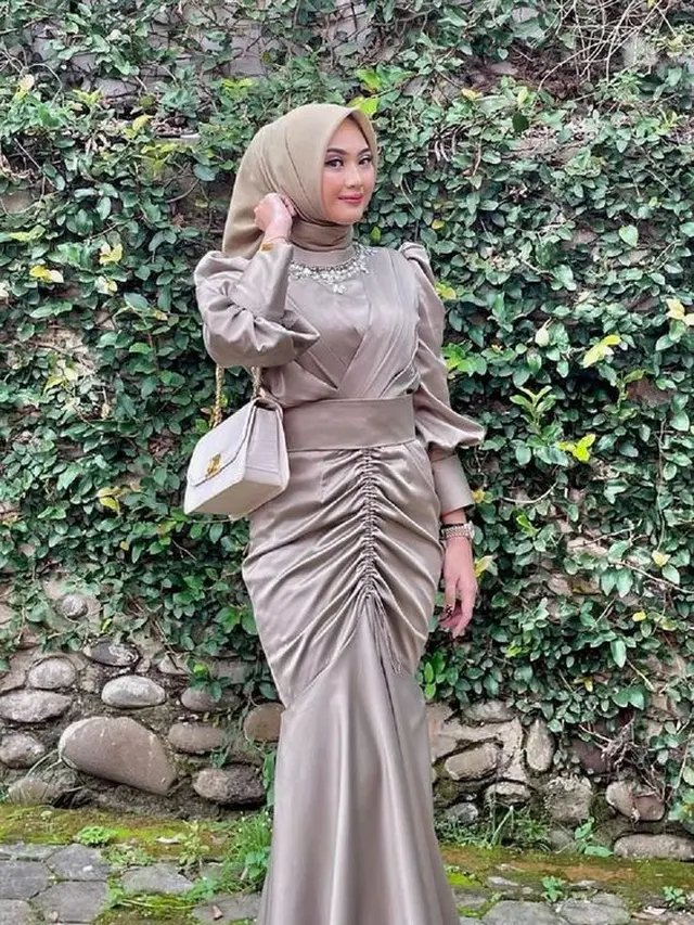 6 Baju Model Bridesmaid Hijab yang Cantik dan Anggun di 2024