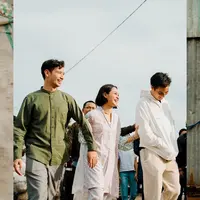 Penyanyi Andien kembali meresmikan sekolah di perkampungan pemulung. Kamis (6/4/2023). Andien meresmikan Sekolah Anak Percaya di Kampung Pemulung, Joglo, Jakarta Barat. Ini merupakan sekolah kedua sekolah kesetaraan (bebas biaya). [Instagram/andienaisyah]