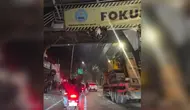 Alasan Truk Tabrak JPO Tendean Belum Bisa Dievakuasi Pagi Ini